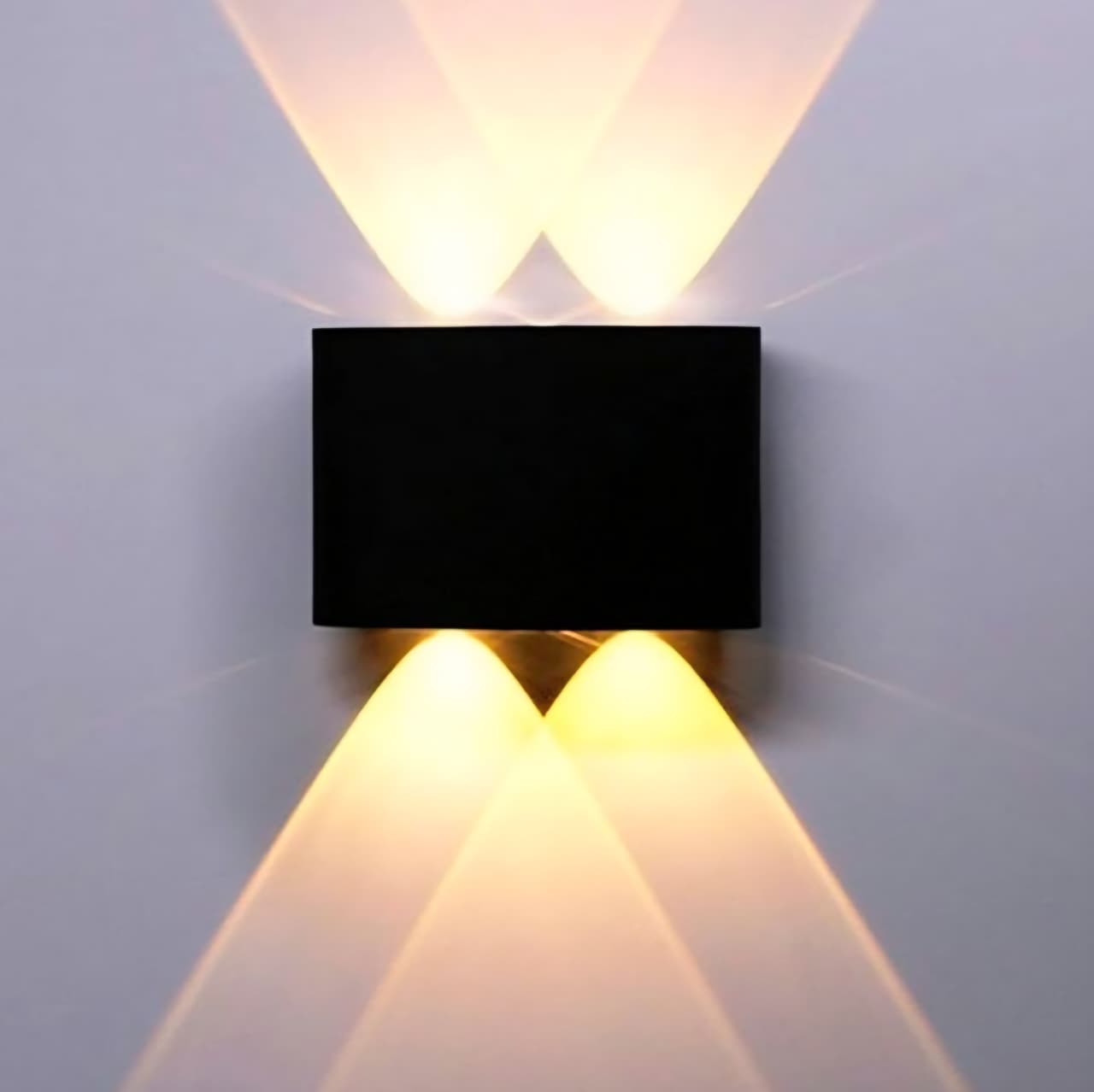 Apliques de pared 4W, 6W, 8W, colores Blanco y Negro luz calida