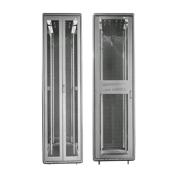 Gabinetes de Piso 45U | Ancho: 580 mm • Fondo: 810 mm